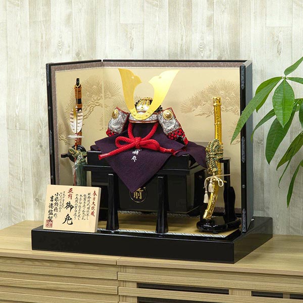 吉徳　 五月人形　小柴鑚穂作 正絹赤絲縅 和紙小札 兜飾り　詳細画像