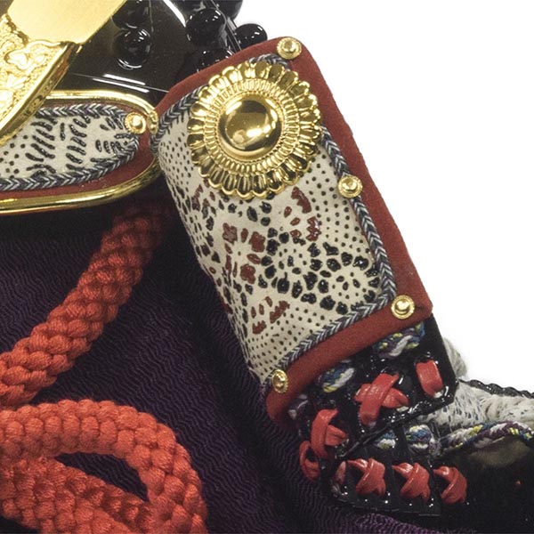 吉徳　 五月人形　小柴鑚穂作 小桜革縅 和紙小札 兜飾り　詳細画像