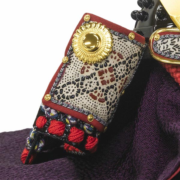 五月人形 吉徳 小柴鑚穂作 正絹紺裾濃縅 和紙小札 兜飾り 詳細画像 吉徳 五月人形 小柴鑚穂作 正絹紺裾濃縅 和紙小札 兜飾り 詳細画像