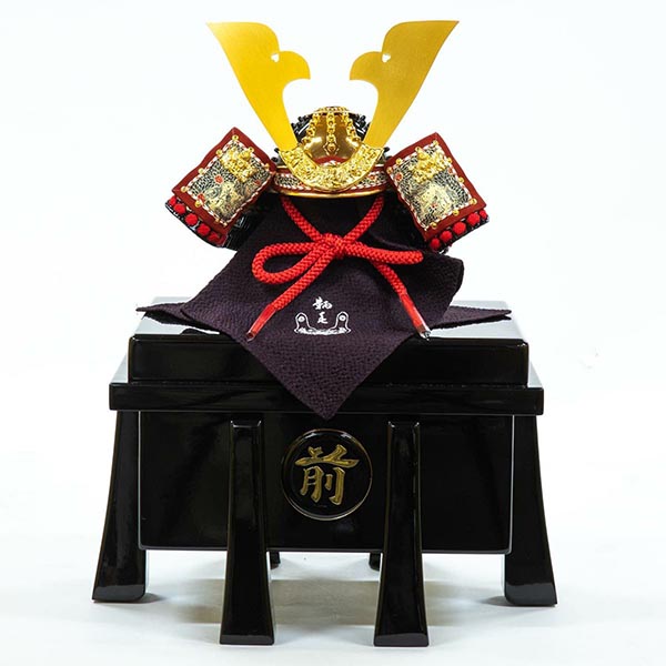 五月人形 吉徳 加藤鞆美作 正絹紫裾濃縅 和紙小札 兜飾り 詳細画像 吉徳 五月人形 加藤鞆美作 正絹紫裾濃縅 和紙小札 兜飾り 詳細画像