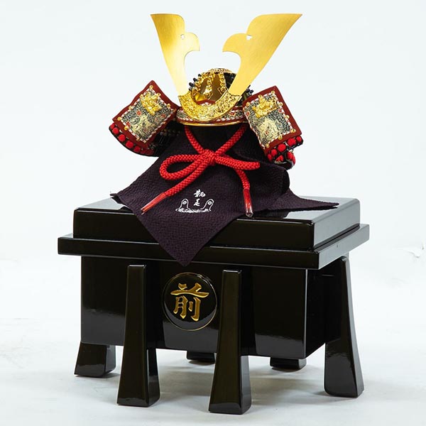 五月人形 吉徳 加藤鞆美作 正絹紫裾濃縅 和紙小札 兜飾り 詳細画像 吉徳 五月人形 加藤鞆美作 正絹紫裾濃縅 和紙小札 兜飾り 詳細画像