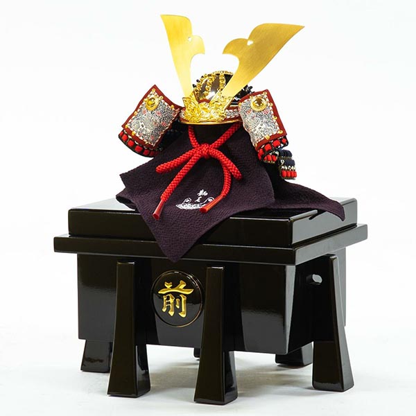 五月人形 吉徳 加藤鞆美作 正絹紺裾濃縅 和紙小札 兜飾り 詳細画像 吉徳 五月人形 加藤鞆美作 正絹紺裾濃縅 和紙小札 兜飾り 詳細画像