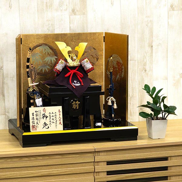 五月人形 吉徳 加藤鞆美作 正絹紺裾濃縅 和紙小札 兜飾り 詳細画像 吉徳 五月人形 加藤鞆美作 正絹紺裾濃縅 和紙小札 兜飾り 詳細画像