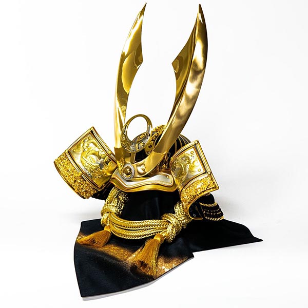 吉徳　 五月人形　黒絲縅 着用兜 収納飾り　詳細画像