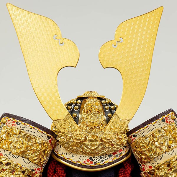 五月人形 吉徳 平安武久作 正絹朱赤絲縅 総裏打ち兜 兜飾り 詳細画像 吉徳 五月人形 平安武久作 正絹朱赤絲縅 総裏打ち兜 兜飾り 詳細画像