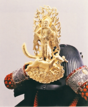 中村宗光作 上杉神社所蔵模写 1/3色々縅上杉謙信公之兜 寿山二曲屏風飾り 久月監製