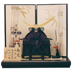 五月人形: 兜1/4平飾り　辰広　黒板小札