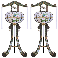 盆提灯: 猫足3号スカシ（対入）（プラスチック製・電気コード式）