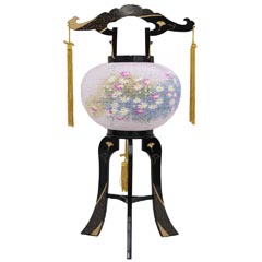 盆提灯: あかり 綾型蒔絵 絵入 電気コード式 プラスチック製 回転筒付