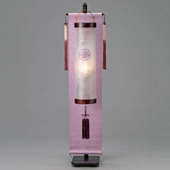 6番住吉 桜調 桜柄 絹二重 金襴/紫背景 スタンド付き 電池式(コードレス) 【家紋入代込】