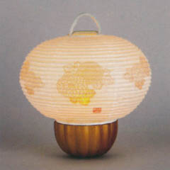 盆提灯: NOW灯 和紙 大内 菊 電池式（コードレス：LED仕様） 木製