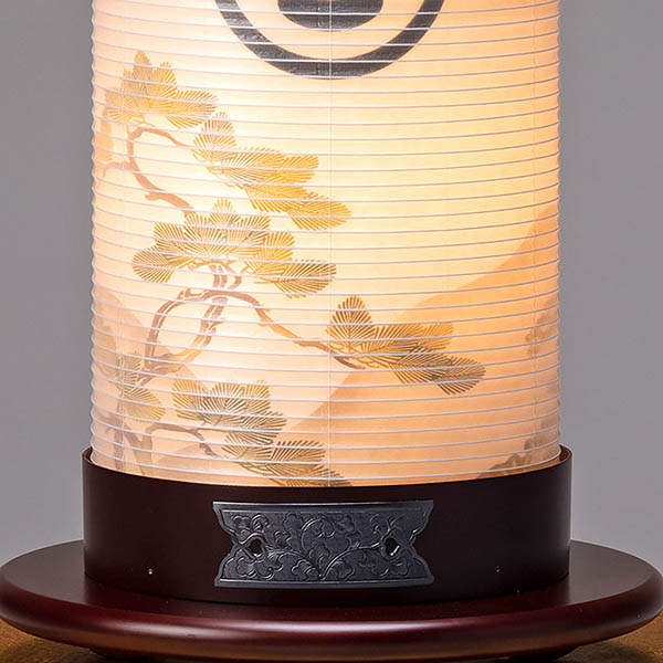 盆提灯 美山 煌 桜調 絹二重 黒いぶし手打金具 松山水柄 小足 桜調 飾り台付き 詳細画像 美山 盆提灯 煌 桜調 絹二重 黒いぶし手打金具 松山水柄 小足 桜調 飾り台付き 詳細画像