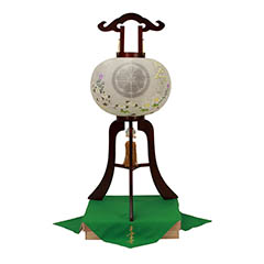 盆提灯: 銘木桜 絹二重 絵 桐箱入 木製 電気コード式 【家紋入代込】