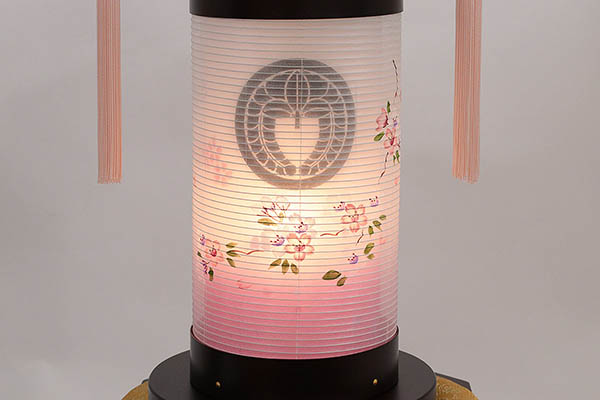 盆提灯 井上為吉 法明燈 桜 絹二重 枝垂れ桜 対柄 台付 (一対入り) 詳細画像 井上為吉 盆提灯 法明燈 桜 絹二重 枝垂れ桜 対柄 台付 (一対入り) 詳細画像