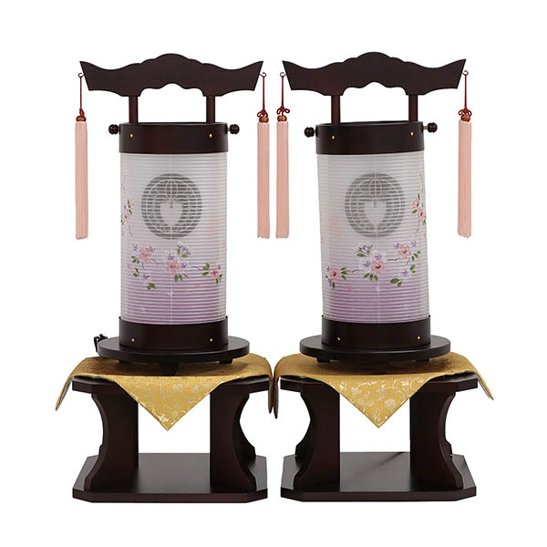 法明燈 桜 絹二重 枝垂れ桜 対柄 台付 （一対入り） 木製 電気コード式 【家紋入代込】