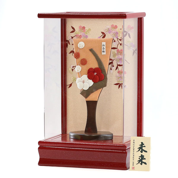 羽子板 守田 ちりめん細工 姫羽子板 紅白梅 赤パール塗り アクリルケース 詳細画像 守田 羽子板 ちりめん細工 姫羽子板 紅白梅 赤パール塗り アクリルケース 詳細画像