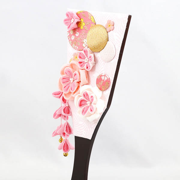 美山　 羽子板　つまみ細工 羽子板 ピンク 壁掛け 額飾り ヒノキ製 アクリルケース　詳細画像