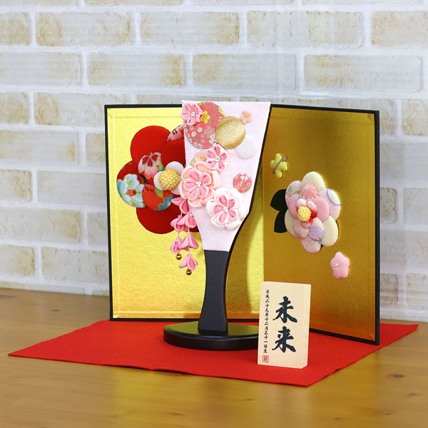 羽子板 美山 つまみ細工 羽子板 ピンク 花満開屏風 敷き布セット 詳細画像 美山 羽子板 つまみ細工 羽子板 ピンク 花満開屏風 敷き布セット 詳細画像
