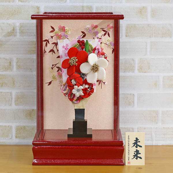 守田　 羽子板　ちりめん細工髪飾り付き 赤パール塗り アクリルケース　詳細画像