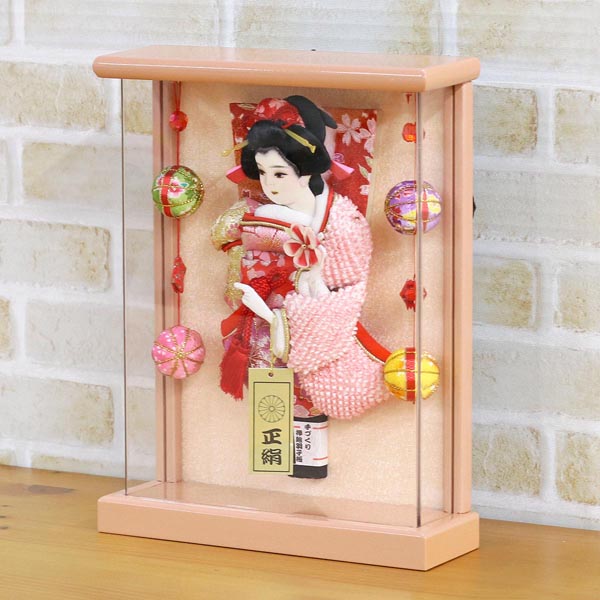 守田　 羽子板　壁掛け 額飾り 日和 正絹 パールピンク塗り 鞠二連つるし付き アクリルケース　詳細画像