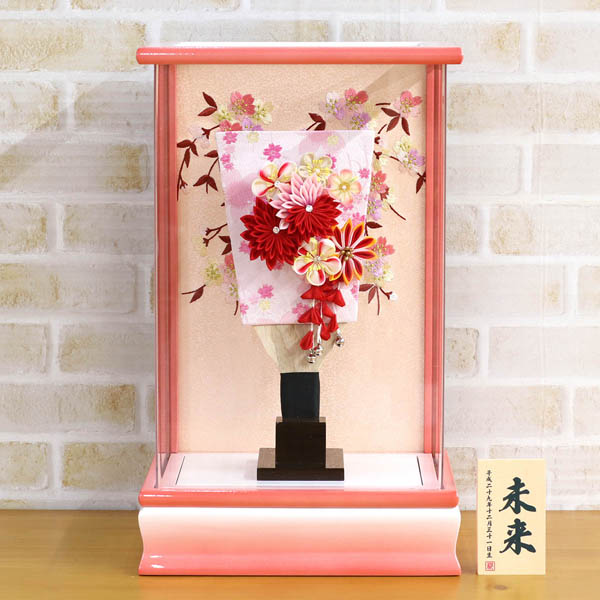 羽子板 守田 つまみ細工 赤菊 3-57 髪飾り付き パール白/ピンク塗り アクリルケース 詳細画像 守田 羽子板 つまみ細工 赤菊 3-57 髪飾り付き パール白/ピンク塗り アクリルケース 詳細画像