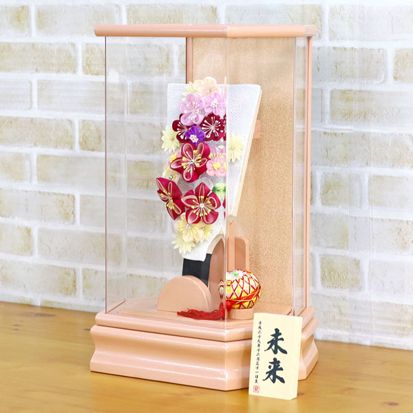 羽子板 守田 つまみ細工 羽子板 ホワイト パールピンク塗り 六角アクリルケース 詳細画像 守田 羽子板 つまみ細工 羽子板 ホワイト パールピンク塗り 六角アクリルケース 詳細画像
