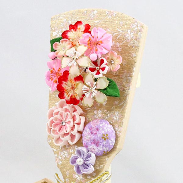 久月　 羽子板　つまみ細工 金紫 20127-1 パール白/ピンク塗り アクリルケース　詳細画像