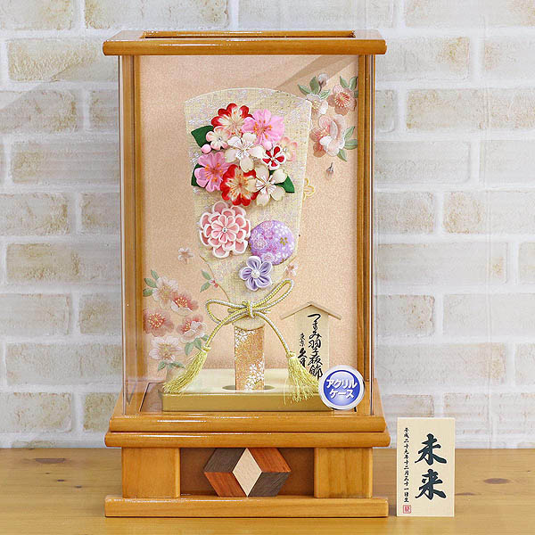 久月　 羽子板　つまみ細工 金紫 20127-1 杏 木目 アクリルケース　詳細画像