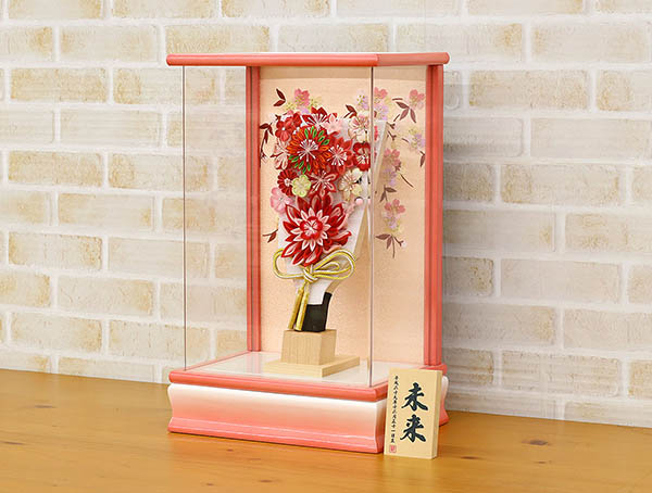 羽子板 守田 つまみ細工 羽子板 赤 パール白/ピンク塗り アクリルケース 詳細画像 守田 羽子板 つまみ細工 羽子板 赤 パール白/ピンク塗り アクリルケース 詳細画像