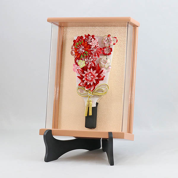 守田　 羽子板　つまみ細工 羽子板 赤 壁掛け 額飾り パールピンク塗り アクリルケース スタンドセット　詳細画像