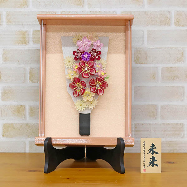 羽子板 守田 つまみ細工 羽子板 ホワイト 壁掛け 額飾り パールピンク塗り アクリルケース スタンドセット 詳細画像 守田 羽子板 つまみ細工 羽子板 ホワイト 壁掛け 額飾り パールピンク塗り アクリルケース スタンドセット 詳細画像