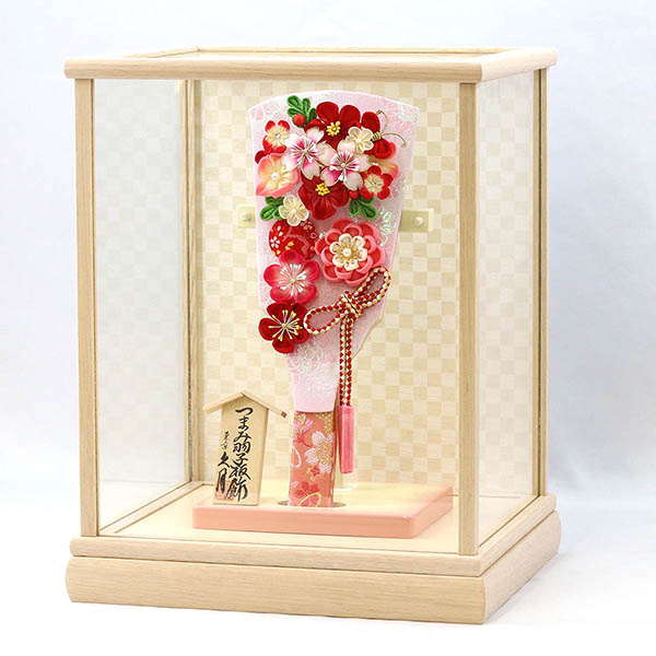 羽子板 久月 つまみ細工 羽子板 桃赤花 ホワイトオーク材 市松文様バック ガラスケース 詳細画像 久月 羽子板 つまみ細工 羽子板 桃赤花 ホワイトオーク材 市松文様バック ガラスケース 詳細画像