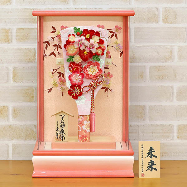 久月　 羽子板　つまみ細工 羽子板 桃赤花 パール白/ピンク塗り アクリルケース　詳細画像