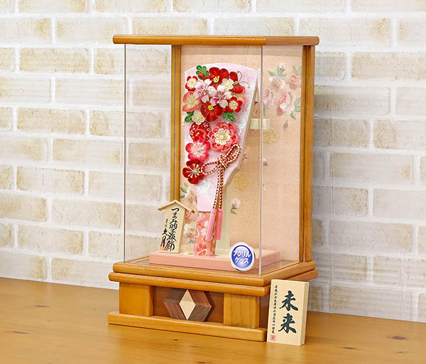 久月　 羽子板　つまみ細工 羽子板 桃赤花 杏 木目 アクリルケース　詳細画像