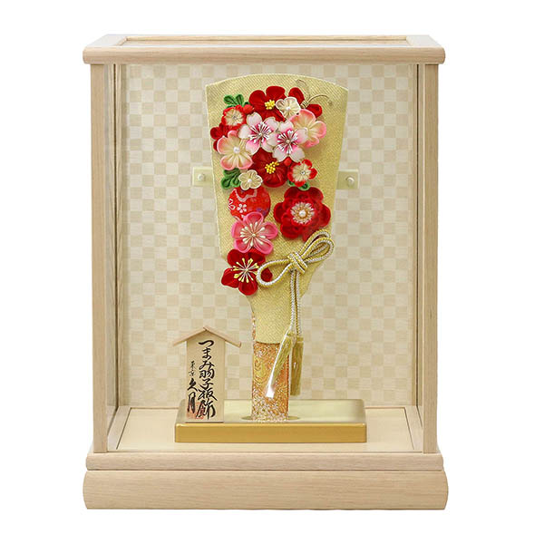 つまみ細工 羽子板 金赤花 ホワイトオーク材 市松文様バック ガラスケース