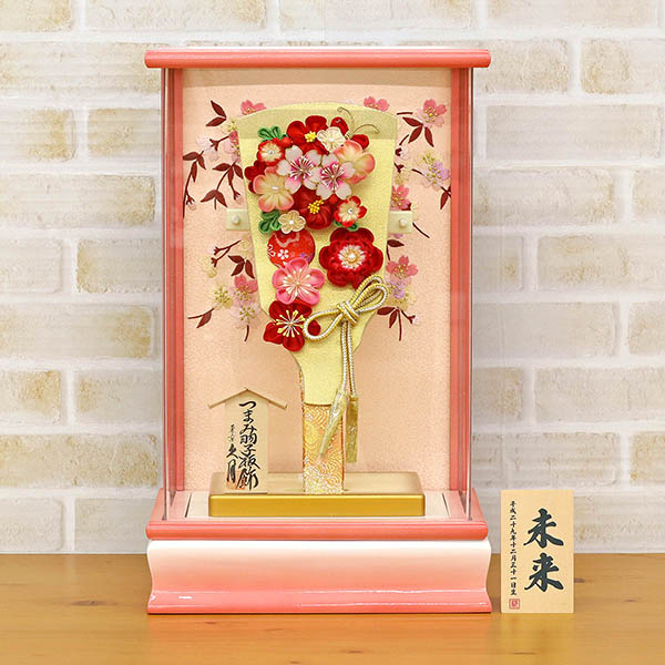 久月　 羽子板　つまみ細工 羽子板 金赤花 パール白/ピンク塗り アクリルケース　詳細画像