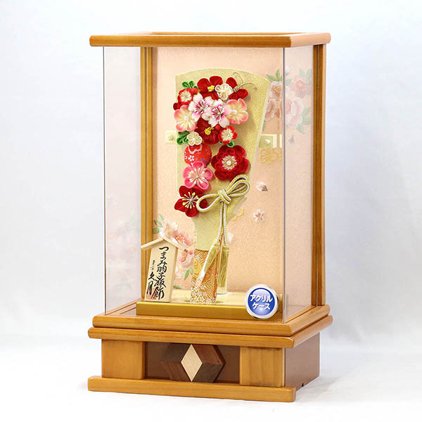 羽子板 久月 つまみ細工 羽子板 金赤花 杏 木目 アクリルケース 詳細画像 久月 羽子板 つまみ細工 羽子板 金赤花 杏 木目 アクリルケース 詳細画像