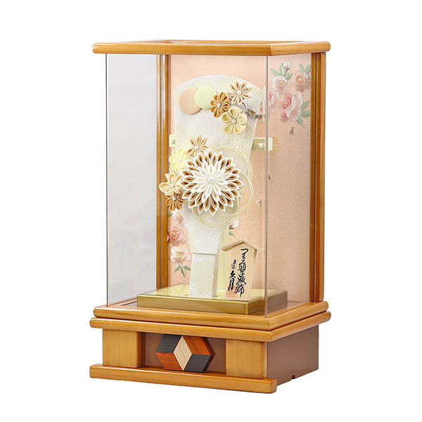 羽子板 久月 つまみ細工 髪飾り付き 羽子板 茶 杏 木目 アクリルケース 詳細画像 久月 羽子板 つまみ細工 髪飾り付き 羽子板 茶 杏 木目 アクリルケース 詳細画像