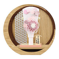 羽子板: つまみ細工 髪飾り付き 羽子板 桃 透かし麻の葉模様 木製 円形 三日月形飾り台 (大)