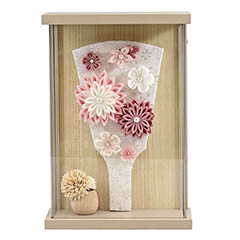 羽子板: つまみ細工 羽子板 白/薄紫 壁掛け 額飾り モカ塗り アクリルケース