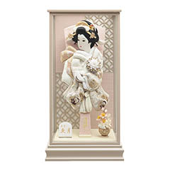 羽子板: 刺繍振袖 ベージュ塗 ガラスケース飾り