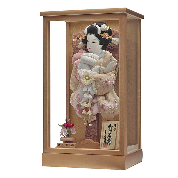 羽子板 久月 陽奈 モカ桜刺繍 茶白 銘木 胡桃 ガラスケース飾り 詳細画像 久月 羽子板 陽奈 モカ桜刺繍 茶白 銘木 胡桃 ガラスケース飾り 詳細画像