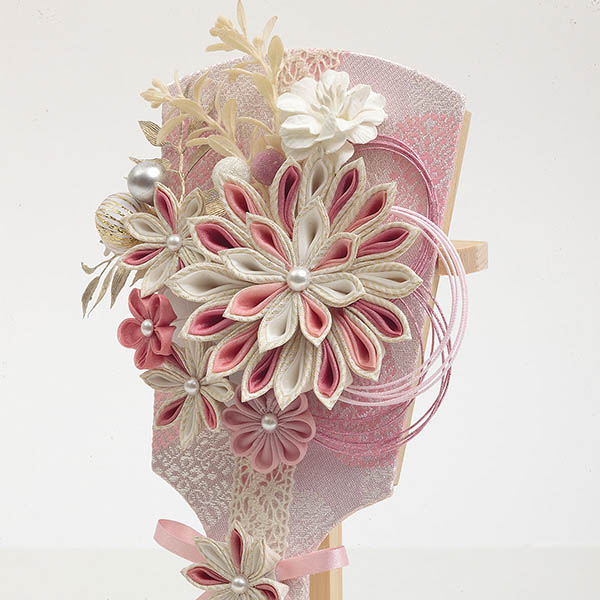 久月　 羽子板　つまみ細工 白桃 髪飾り ピンク塗 木目 アクリルケース飾り　詳細画像