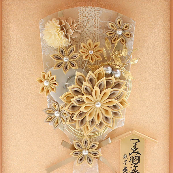 久月　 羽子板　つまみ細工 髪飾り 羽子板 モカ 壁掛け 額飾り パールピンク塗り アクリルケース　詳細画像