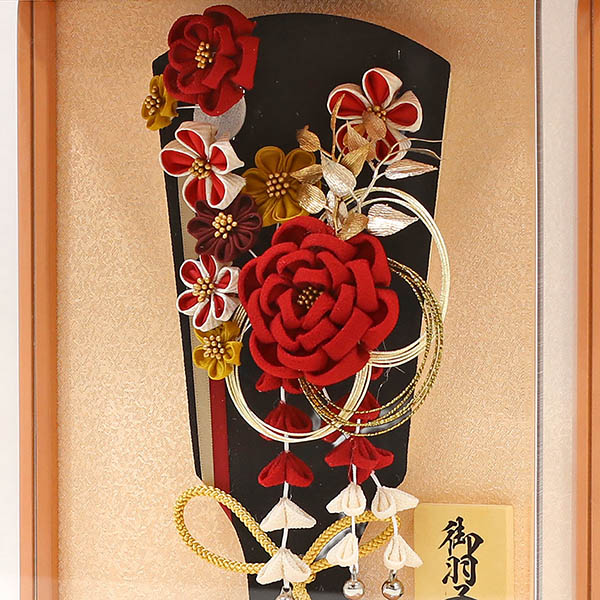 吉徳　 羽子板　つまみ細工 髪飾り 羽子板 ブラック レッド 壁掛け 額飾り パールピンク塗り アクリルケース　詳細画像