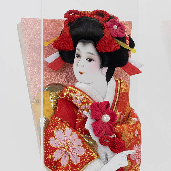 羽子板 守田 振袖 金襴 赤 アクリルケース 霞 KASUMI 1632 詳細画像 守田 羽子板 振袖 金襴 赤 アクリルケース 霞 KASUMI 1632 詳細画像