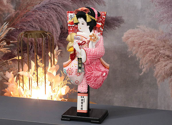 羽子板 幸月 花振袖 金襴かのこ ピンク 黒塗り飾り台セット 詳細画像 幸月 羽子板 花振袖 金襴かのこ ピンク 黒塗り飾り台セット 詳細画像
