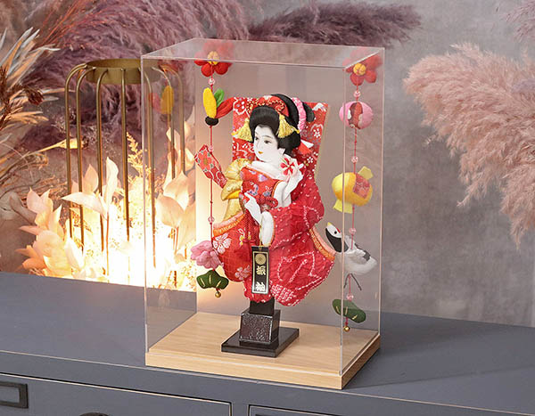 羽子板 幸月 花振袖 金襴かのこ 赤 どこでもつるし付き アクリルケース 霞 KASUMI 2436 詳細画像 幸月 羽子板 花振袖 金襴かのこ 赤 どこでもつるし付き アクリルケース 霞 KASUMI 2436 詳細画像