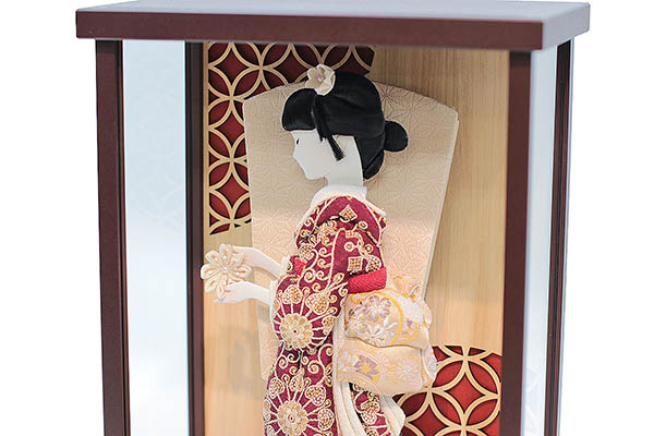 羽子板 久月 壁掛け 横顔 レース刺繍 ワイン 紅春 ケース飾り 詳細画像 久月 羽子板 壁掛け 横顔 レース刺繍 ワイン 紅春 ケース飾り 詳細画像