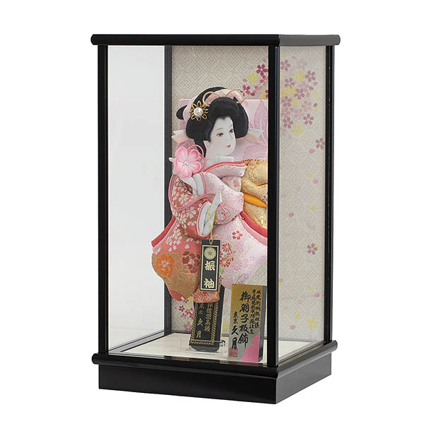 羽子板 久月 金襴振袖 春桜A 黒塗 ガラスケース飾り 詳細画像 久月 羽子板 金襴振袖 春桜A 黒塗 ガラスケース飾り 詳細画像